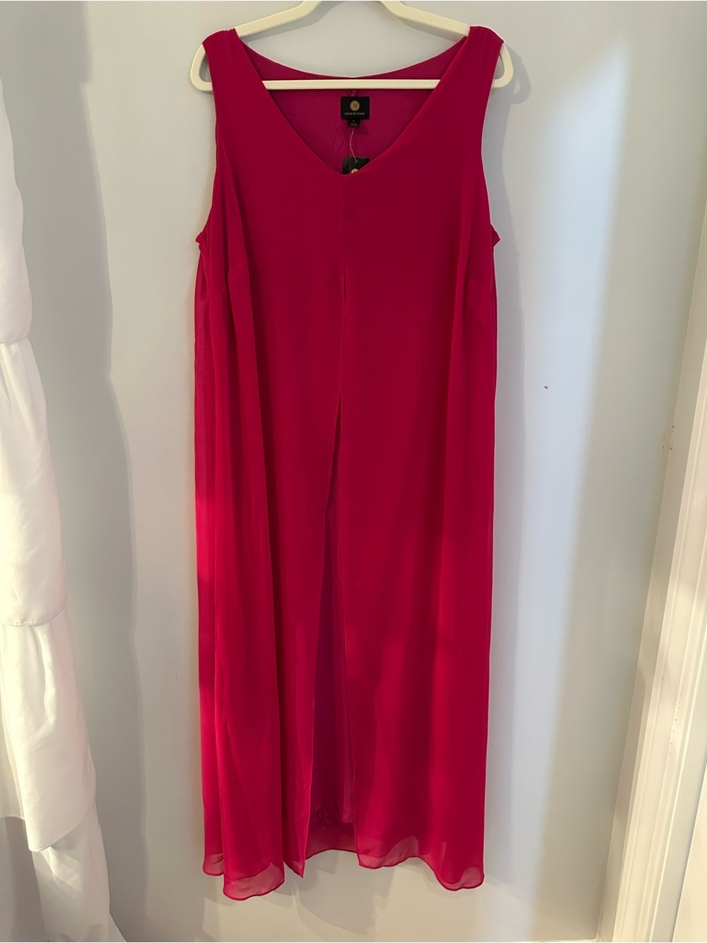 NWT JM Collection Women’s 1X Fuchsia V-Neck Sleeveless Maxi Dress Sheer Overlay